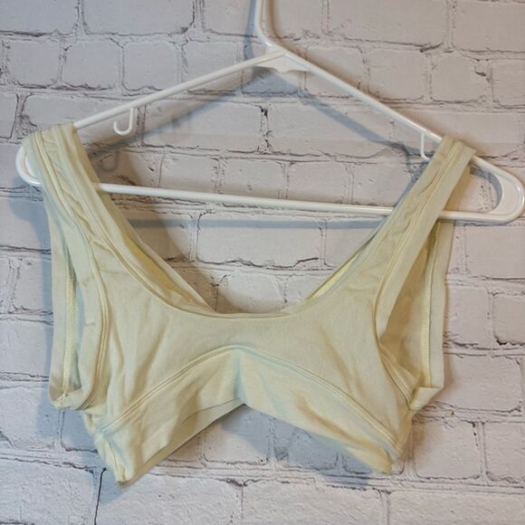 SKIMS Outdoor Mesh Bra size large bones - Picture 2 of 4